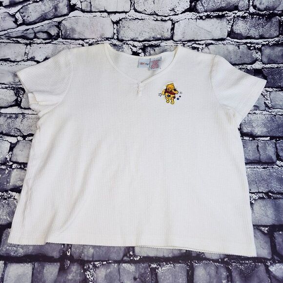 Disney creamy white embroidered Winnie the Pooh stars short sleeve top - Picture 1 of 5